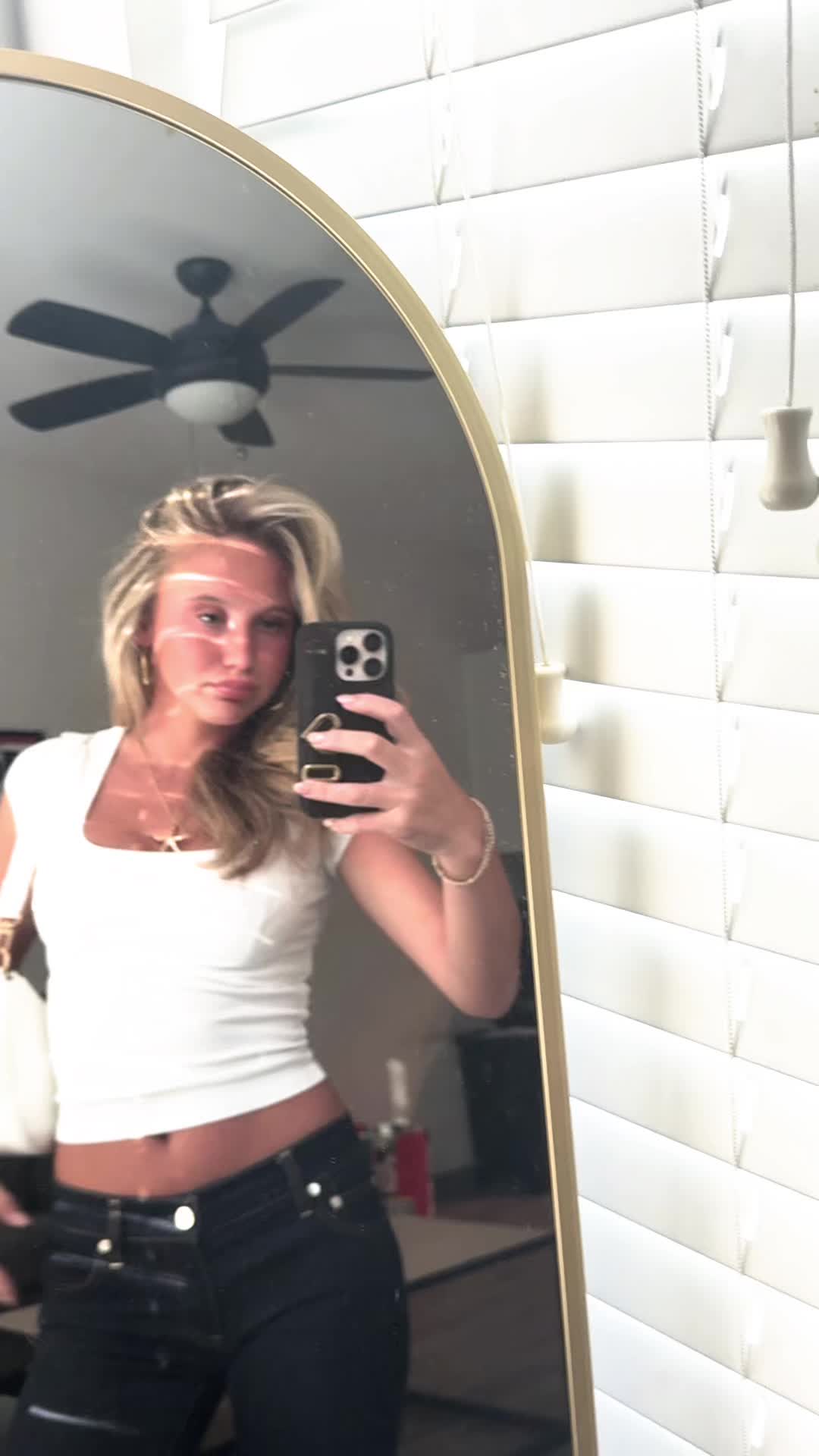 @livpress_