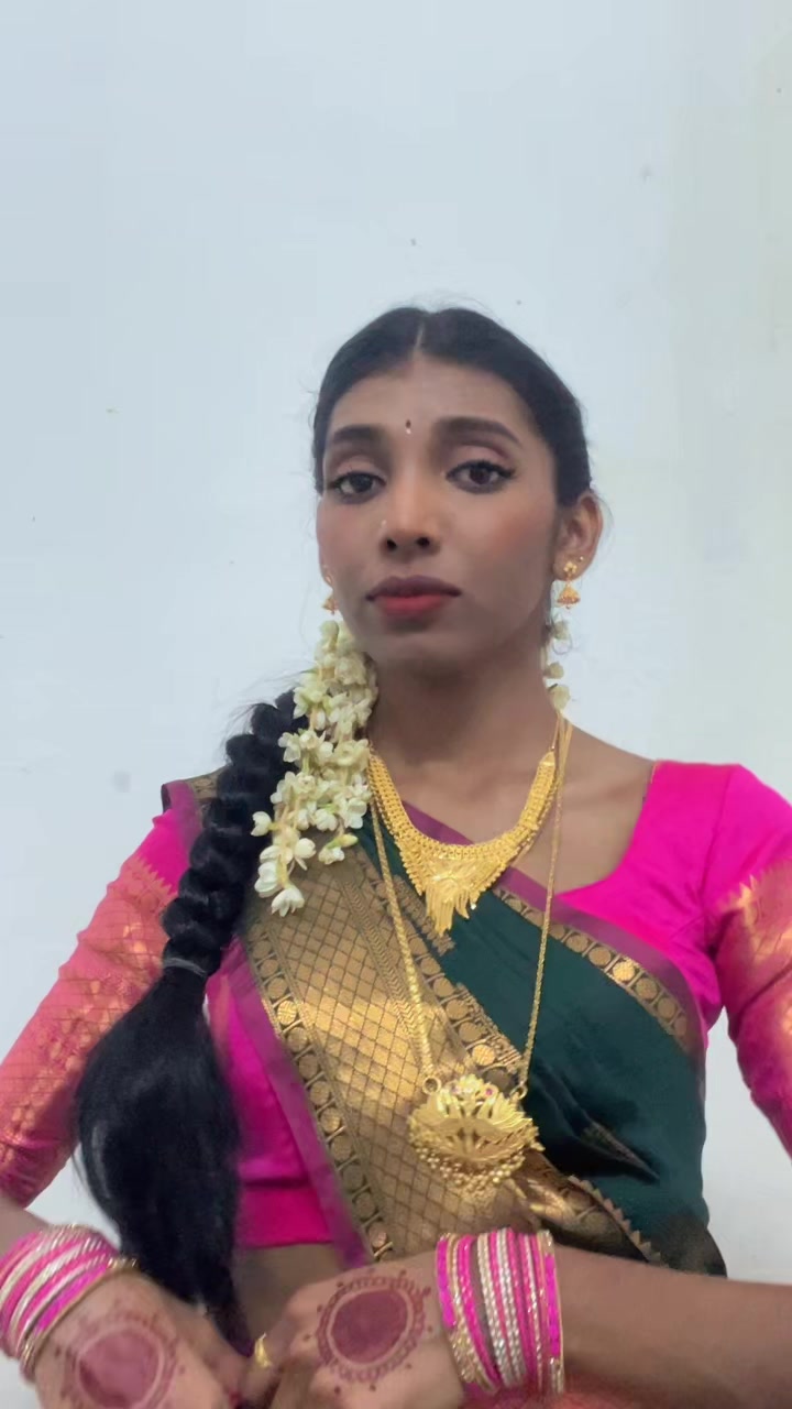 @POOJA🎀