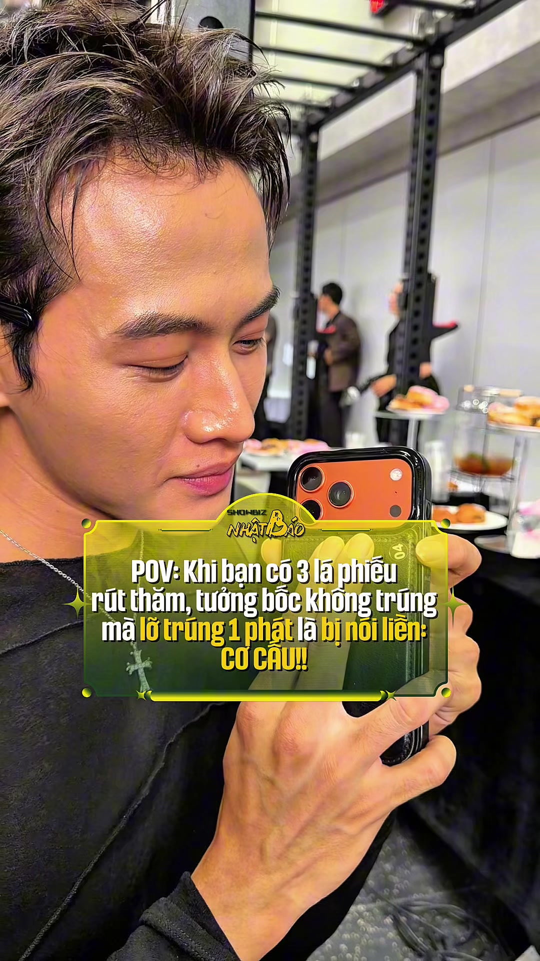 @SHOWBIZ NHẬT B&Aacute;O