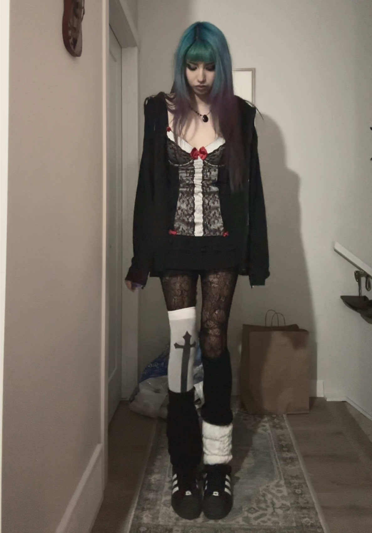 @⟡