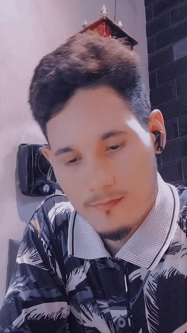 @𝘽𝙚𝙚𝙠𝘼𝙨𝙝_𝙏𝙝𝙖𝙦𝙪𝙧𝙞✅