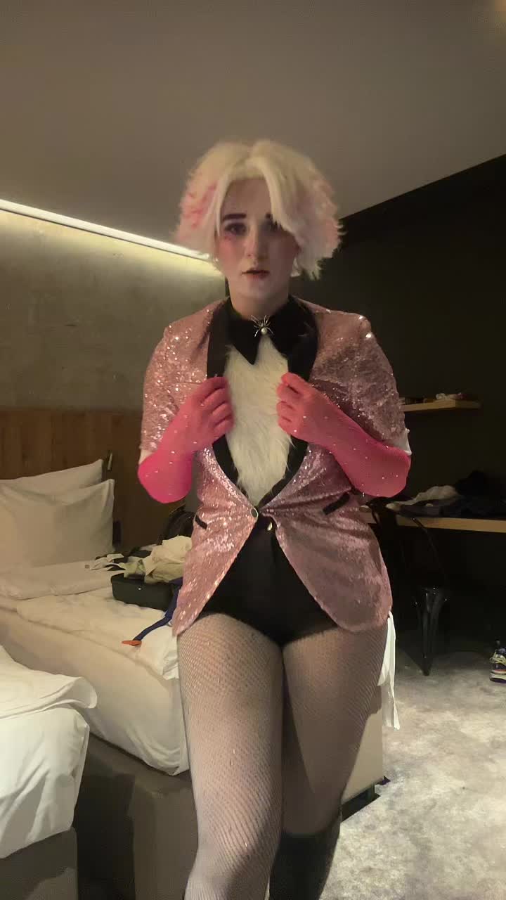 @Lon_cosplay