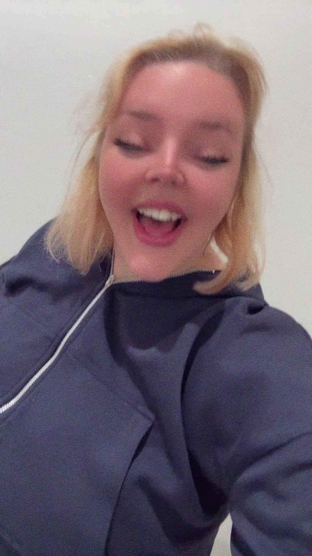 @Seine _Frau241124