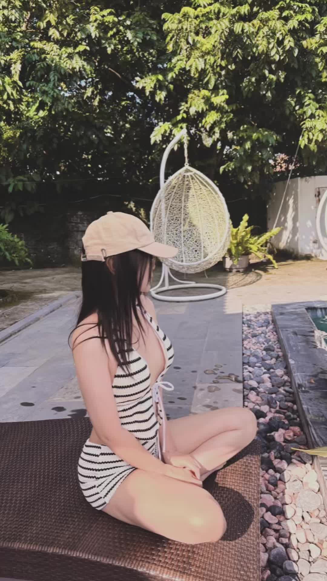 @Muối Bikini