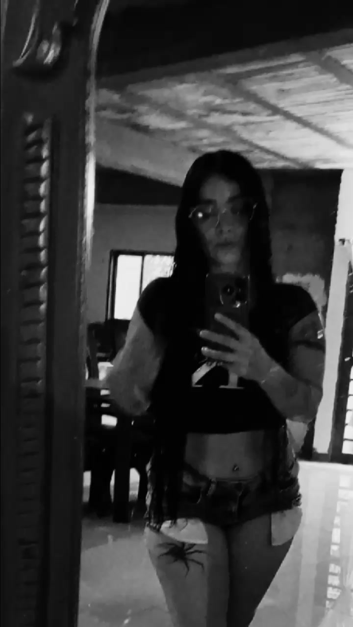 @Melanye Marín💙