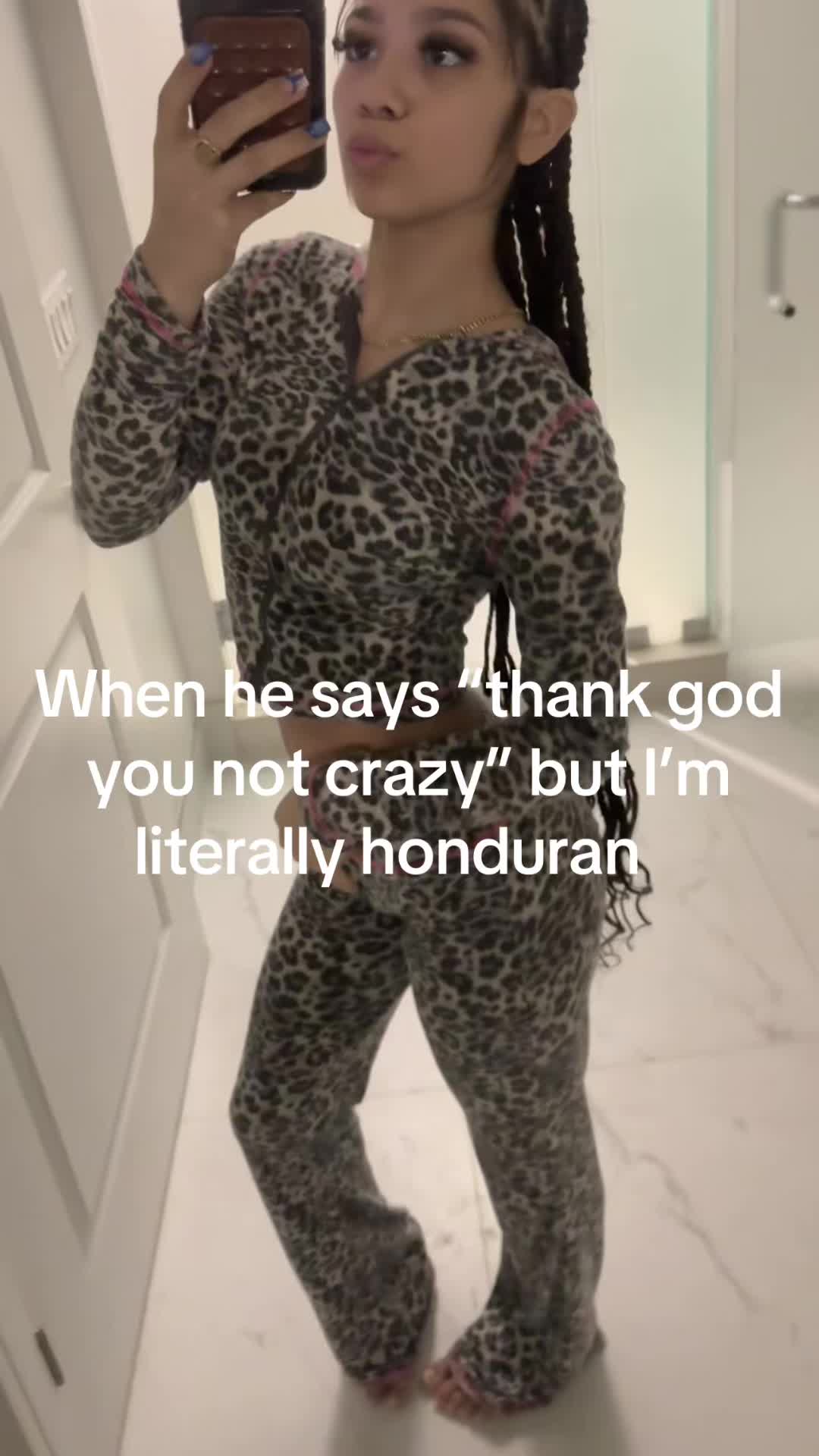 @Plsscrollifykme