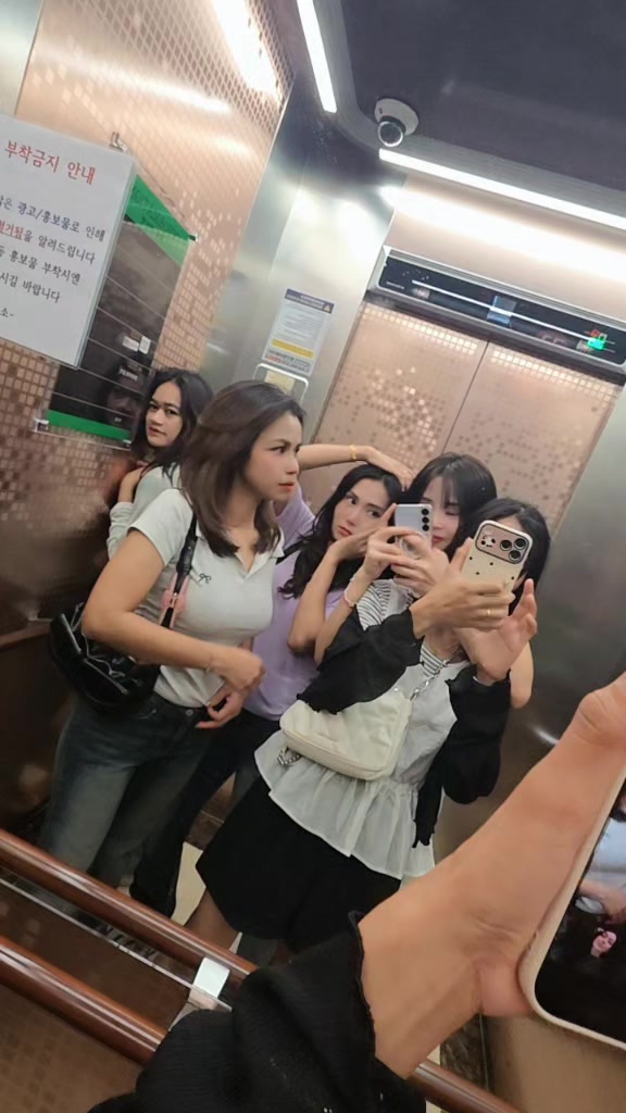 @J̌