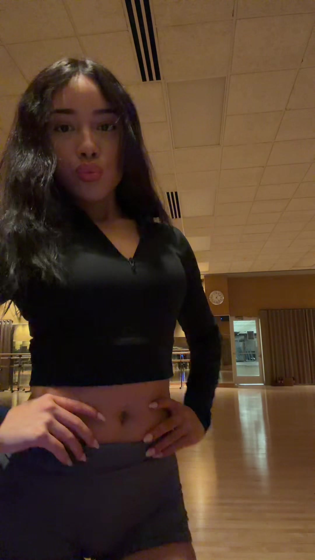 @Bella