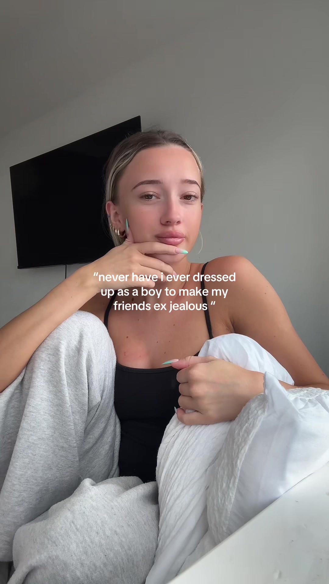 @livhowellll