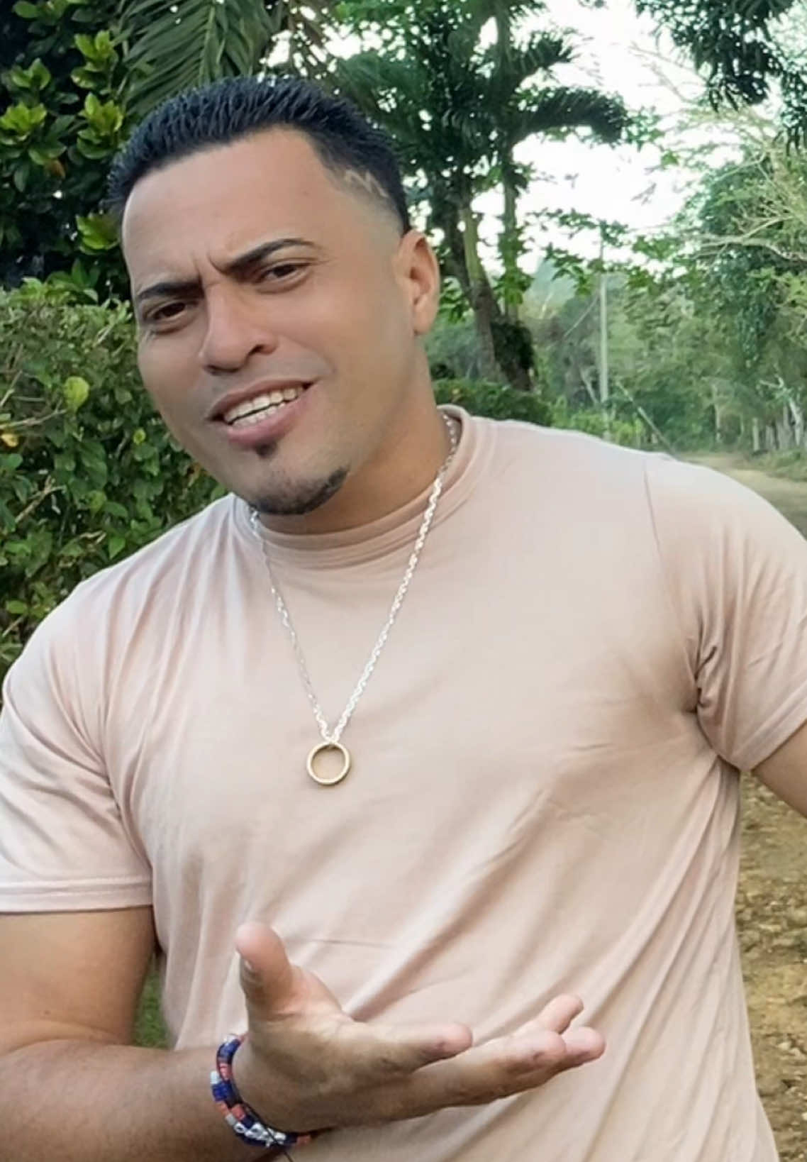 @r.n0422♥️♥️♥️💍💍🇩🇴🇺🇸🎶✅