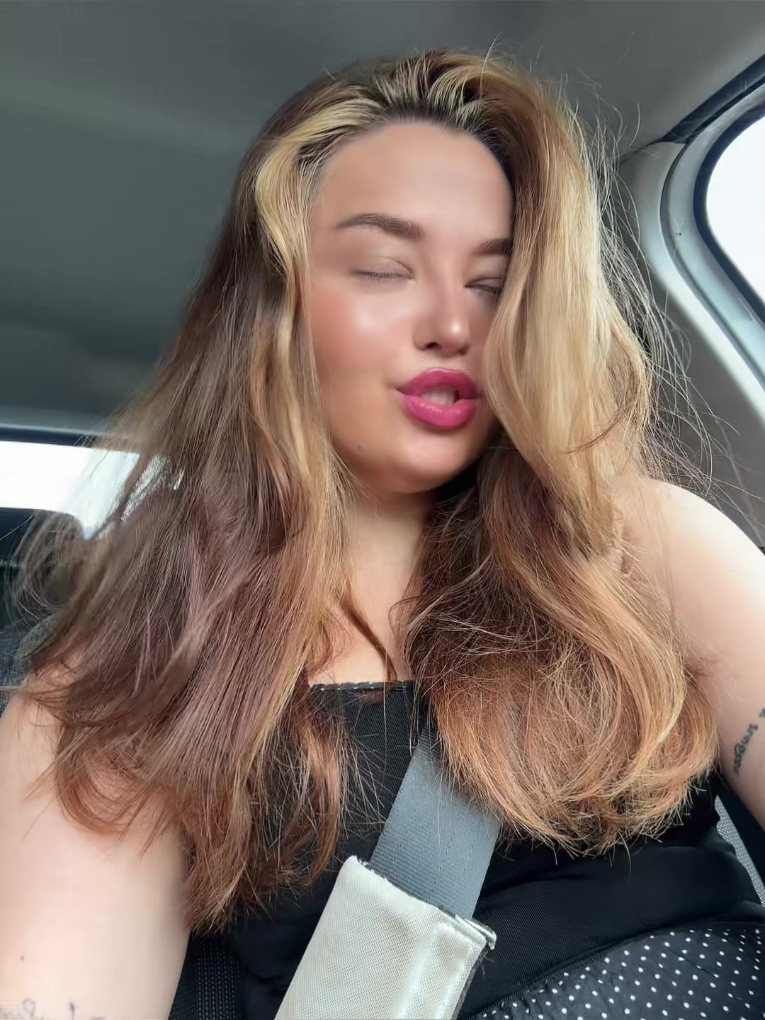 @Darya Tultava