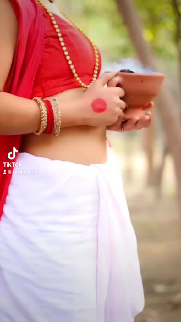 @கஸ்தூரி
