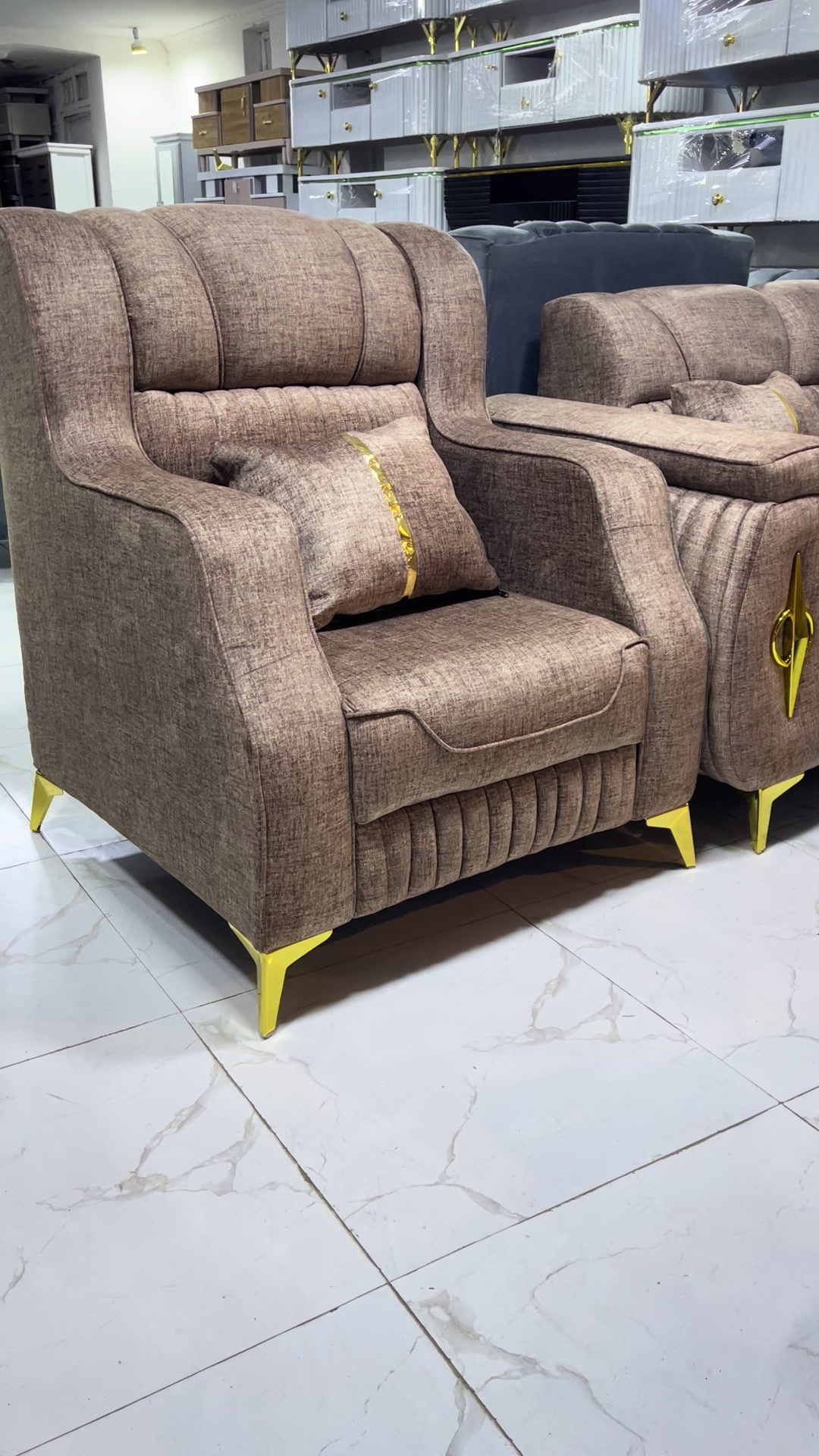 @twins furniture