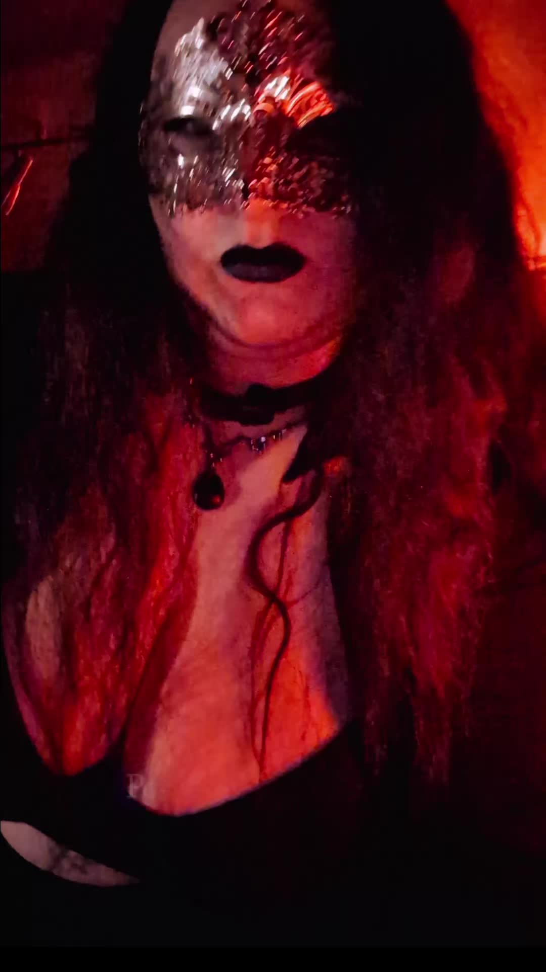 @theDesireoftheDamned🇨🇦 🌹🖤✨