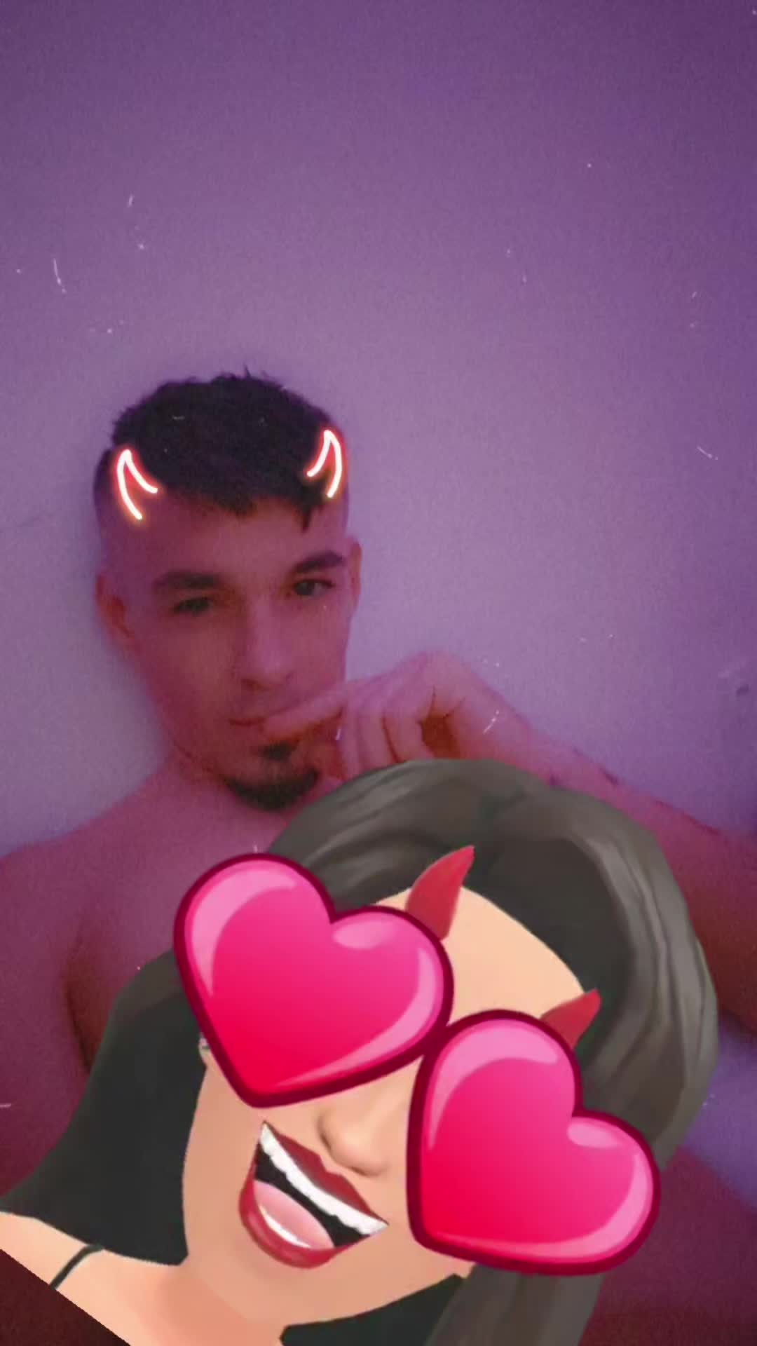 @Angelina_66