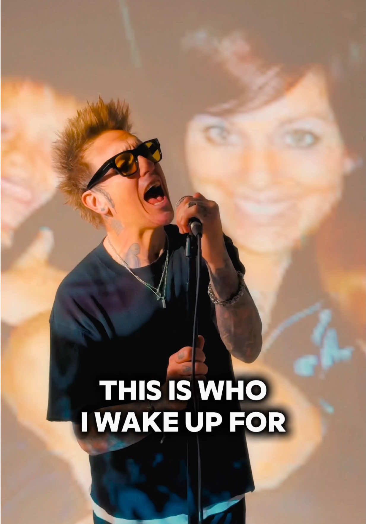 @Papa Roach