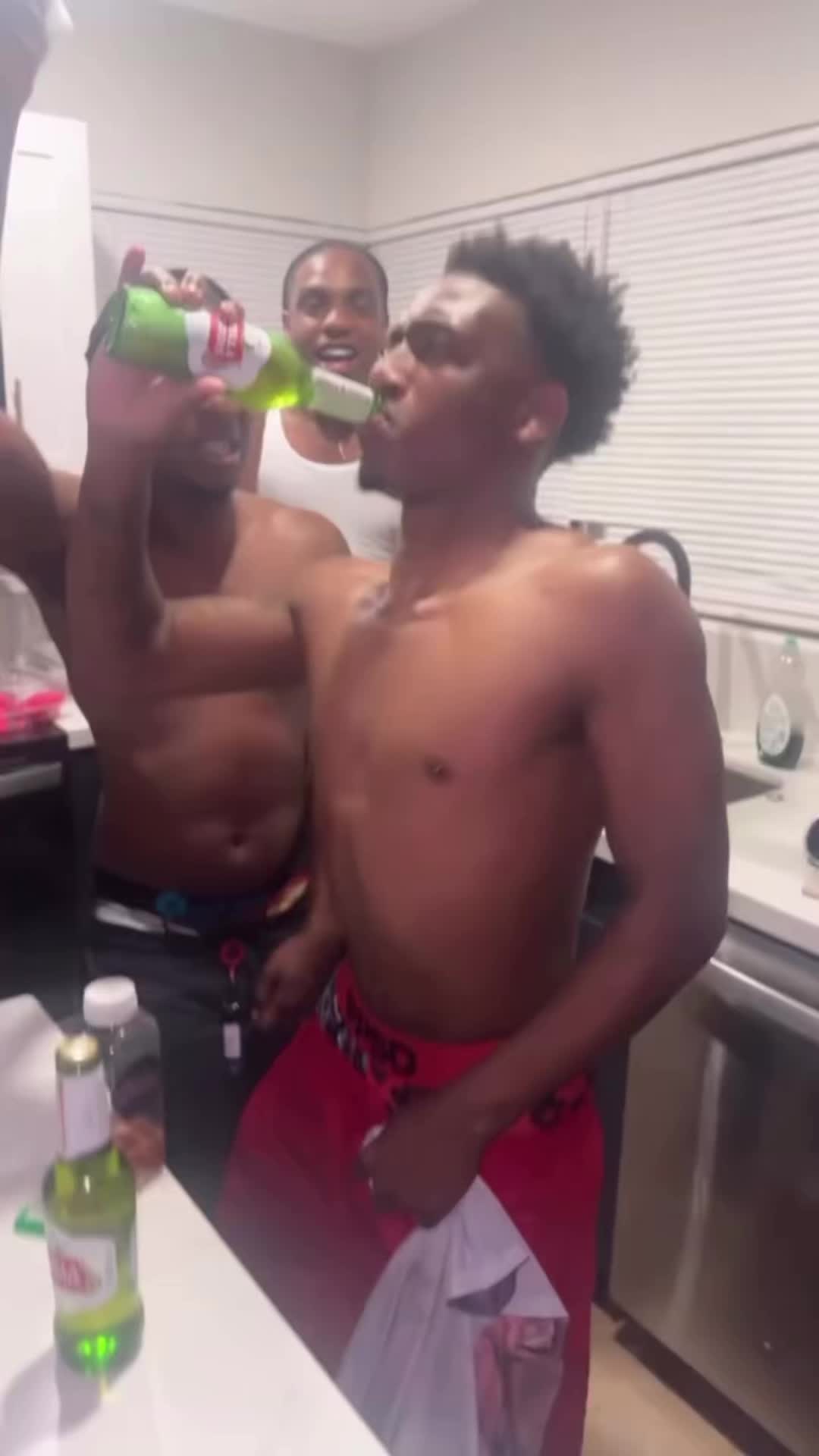 @Kingkawap