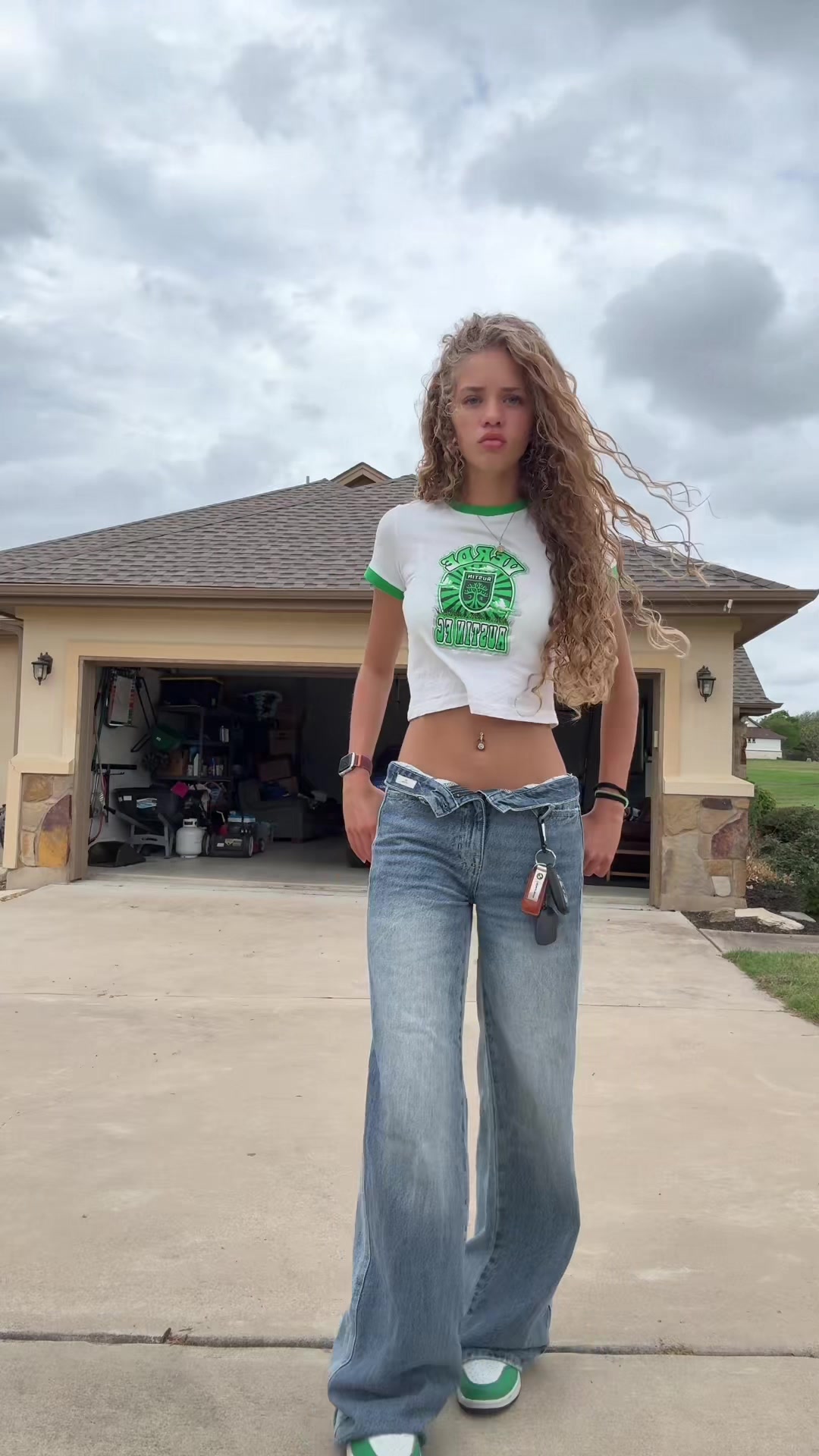 @bellaa
