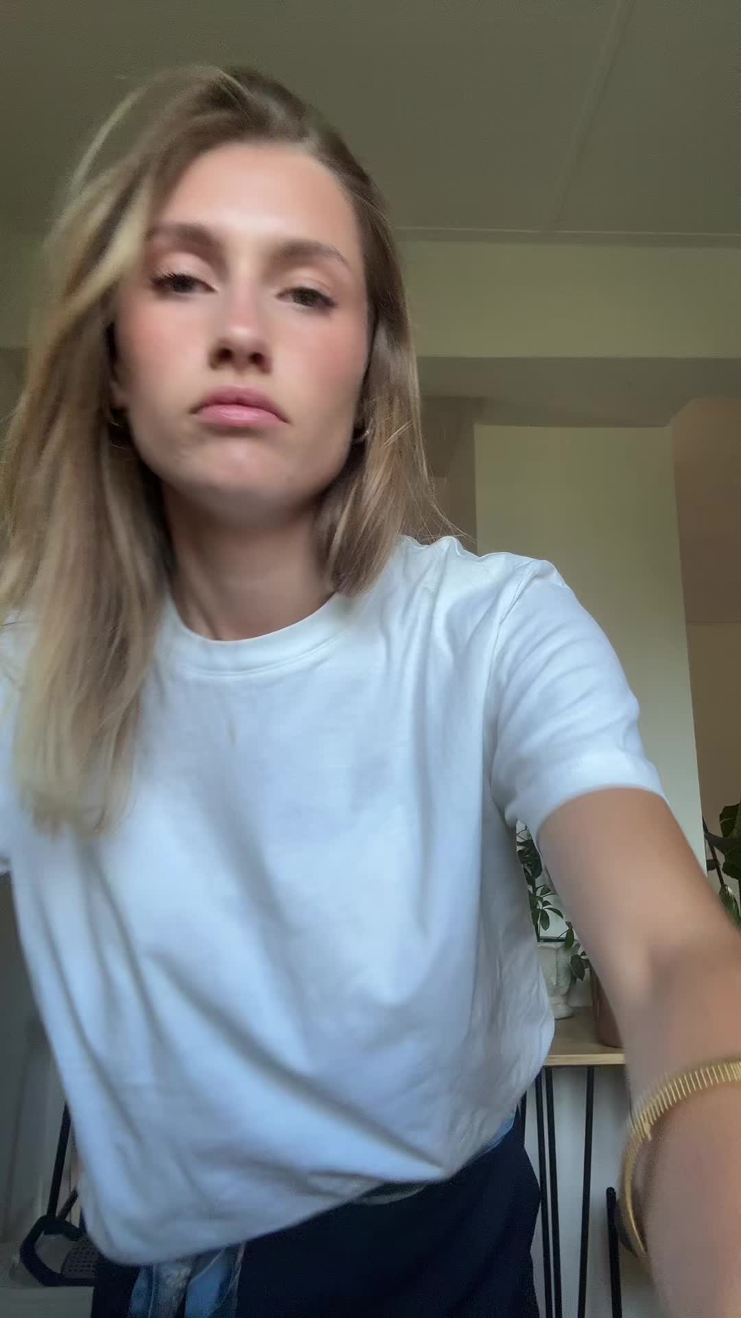 @Enoraa