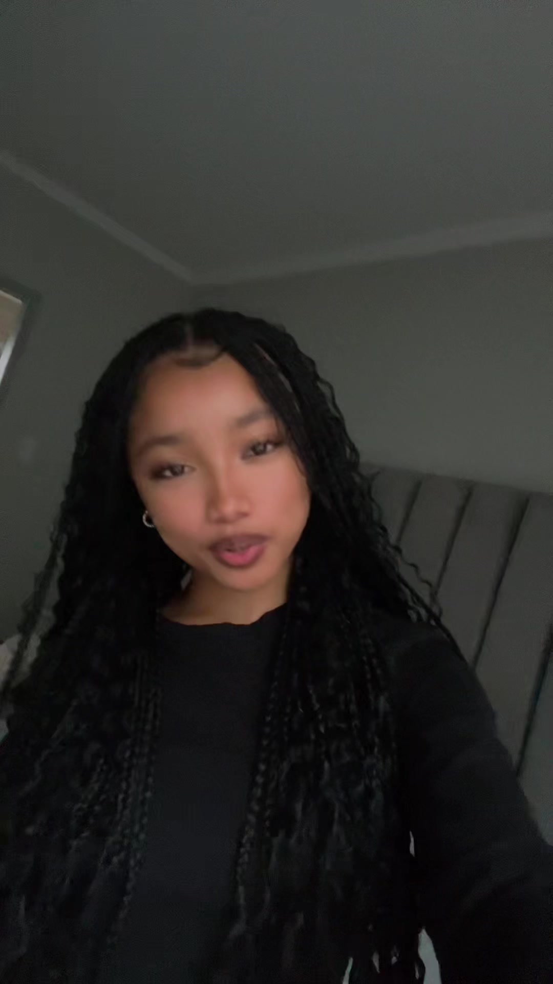 @🧎