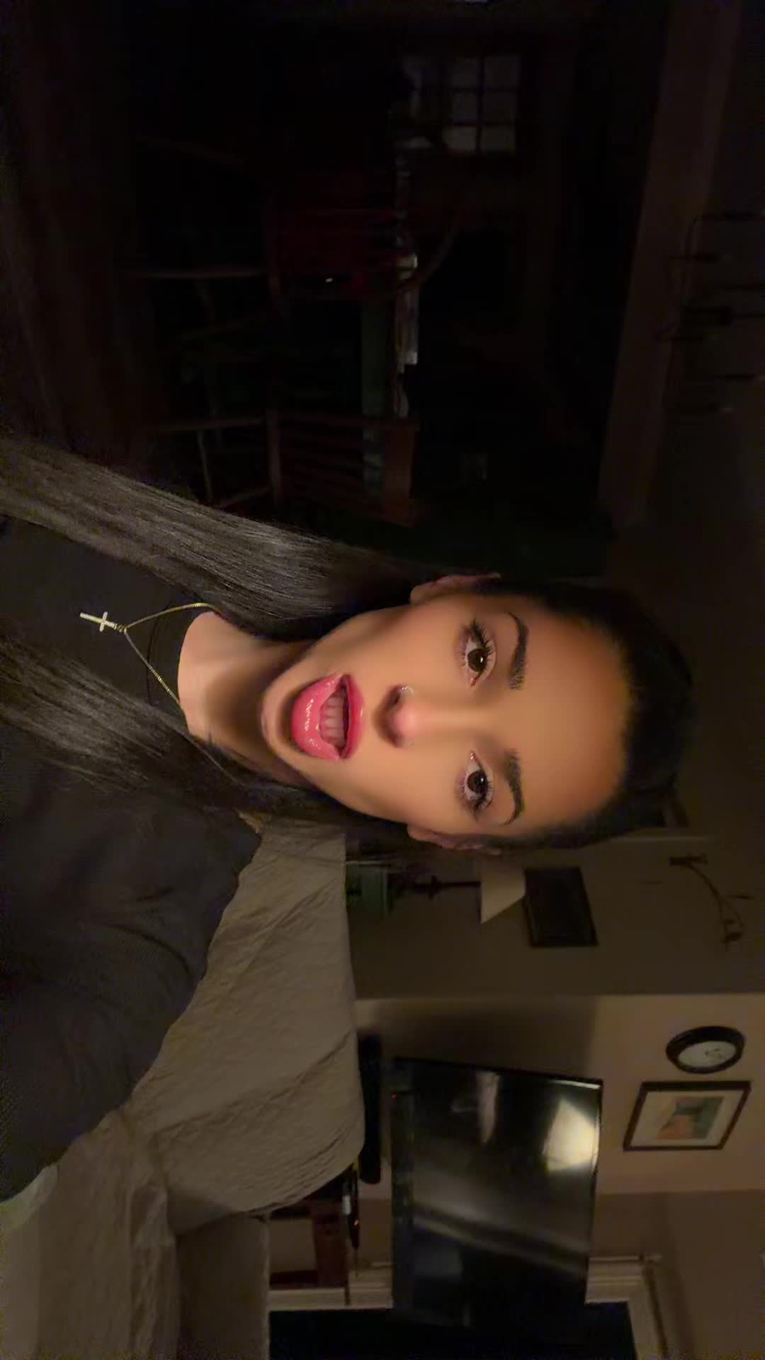 @Aly 🖤