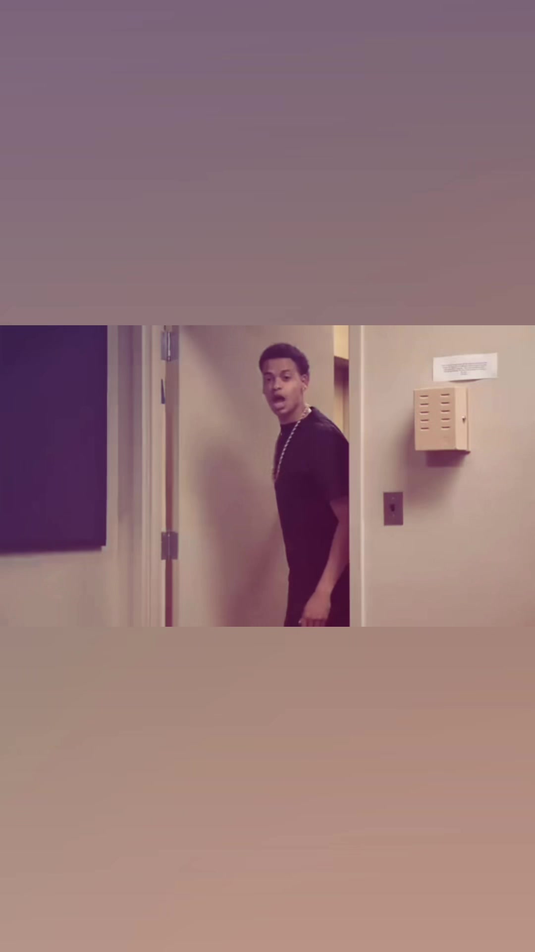@𐕣
