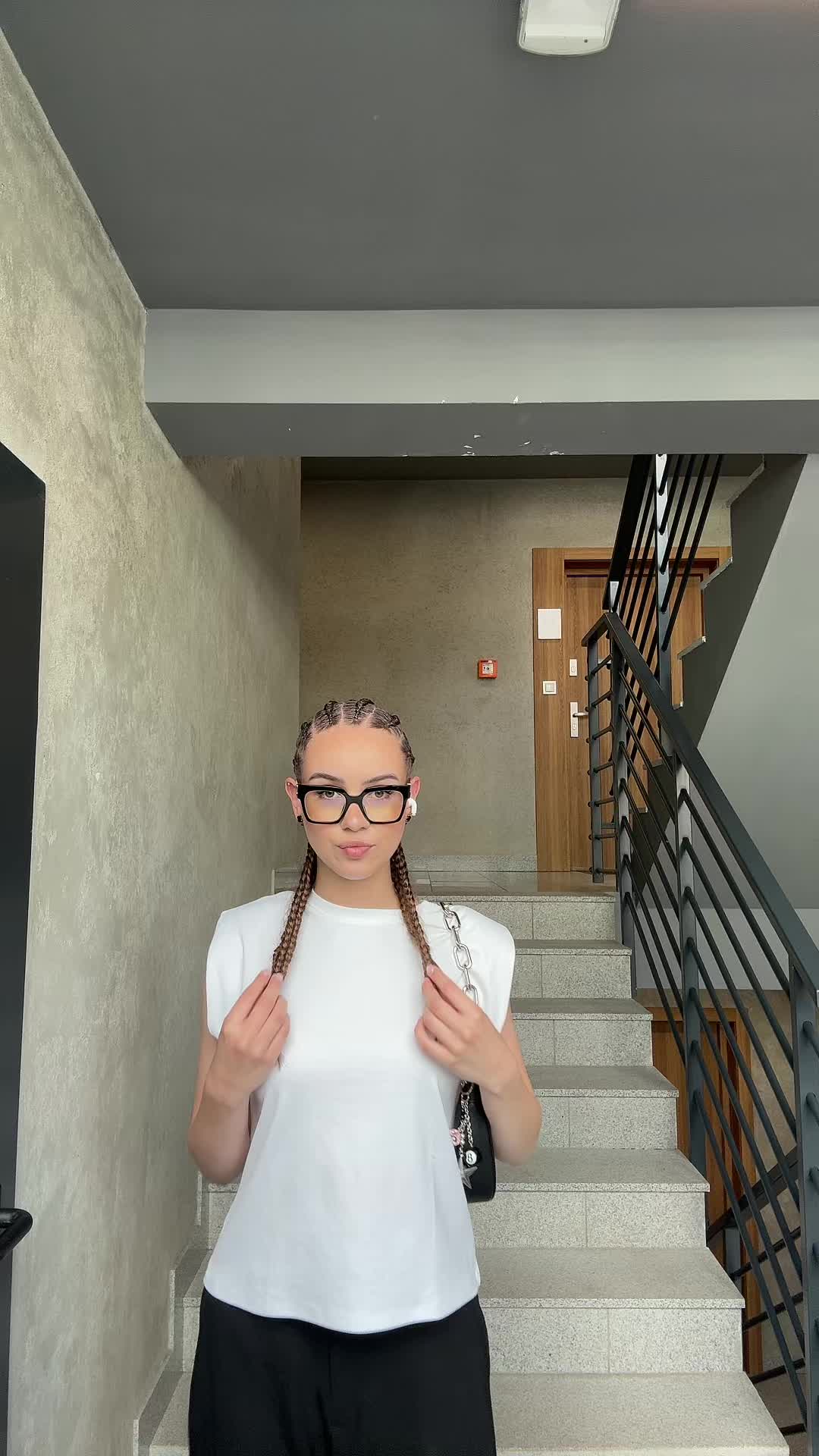 @lilianaklusa