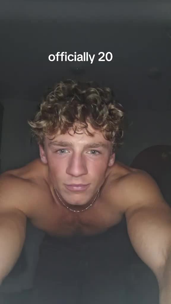 @elliscousens