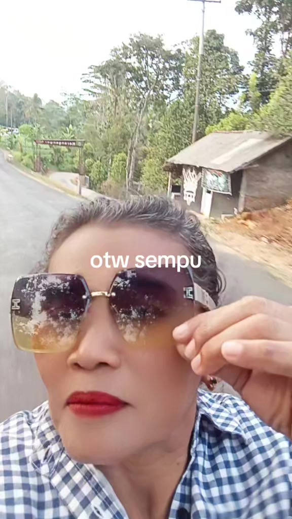 @Mak Krombong