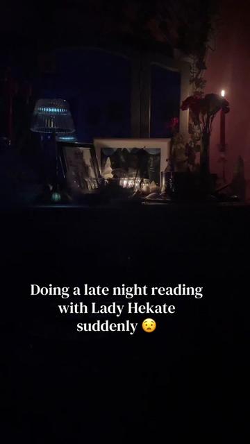 @IG:DarkLadyAria🗝️ ♀ ♇ ☿