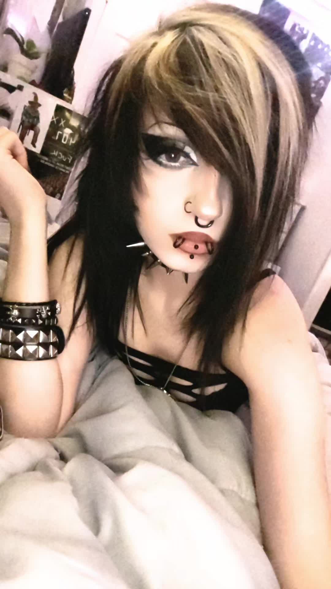 @carleigh curse 🕸️