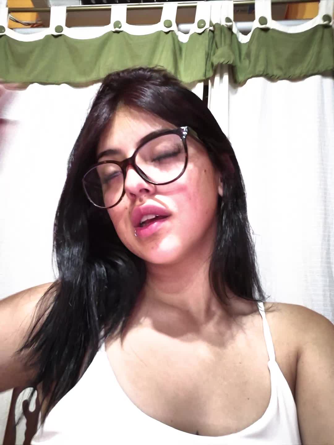 @zoeeakinito