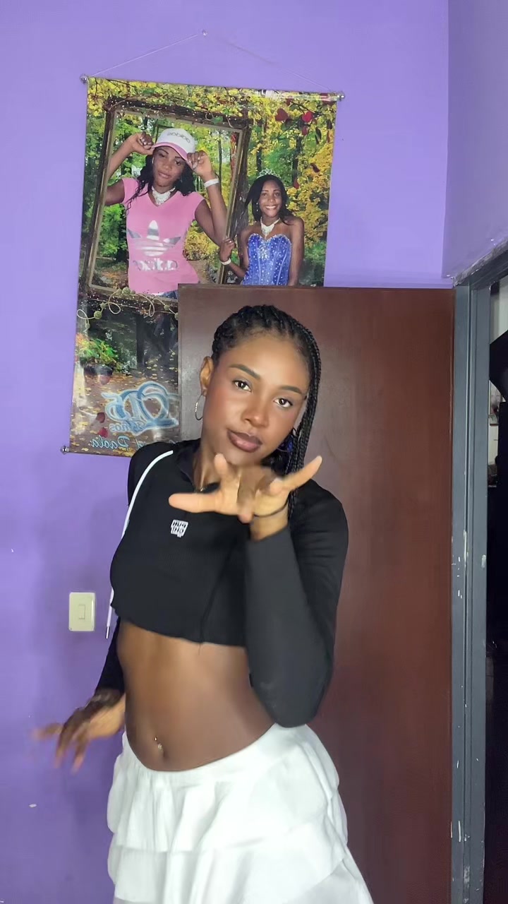@🦋