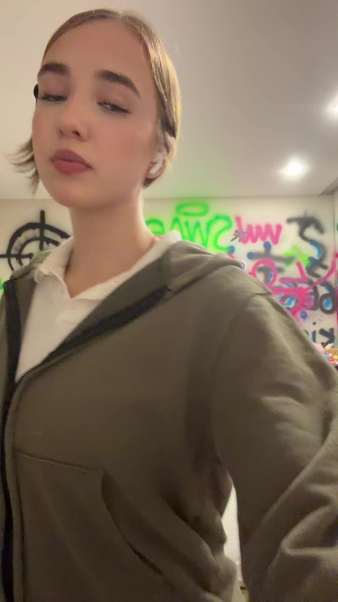 @𝒦ℳ🆖