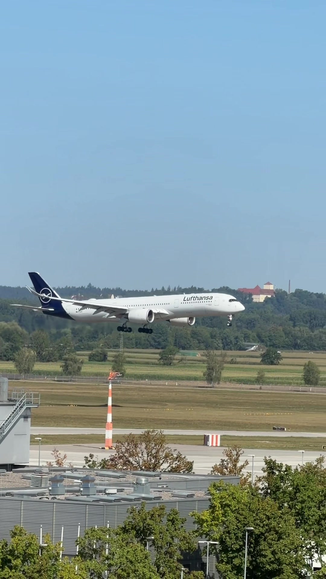 @JazzyFizzleMUC🛩️