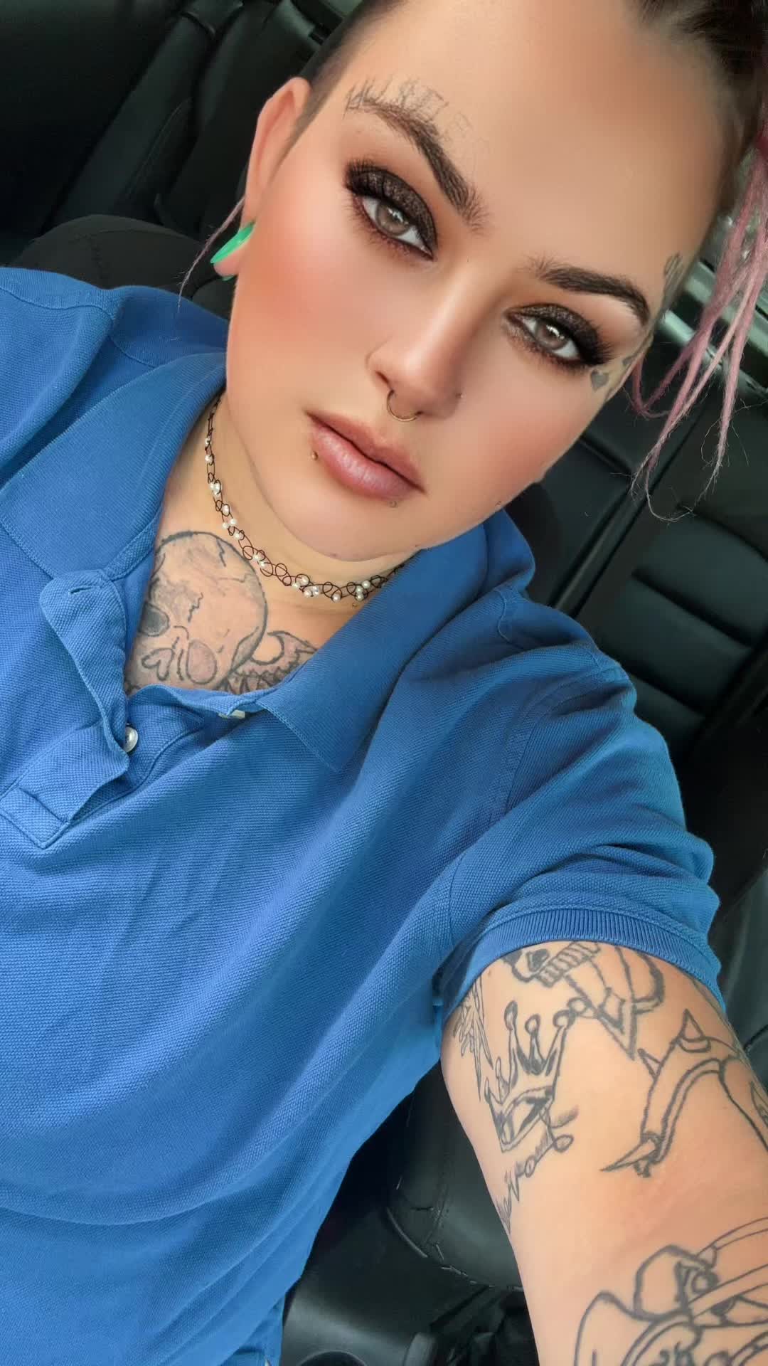 @GOTHICMOMMY666