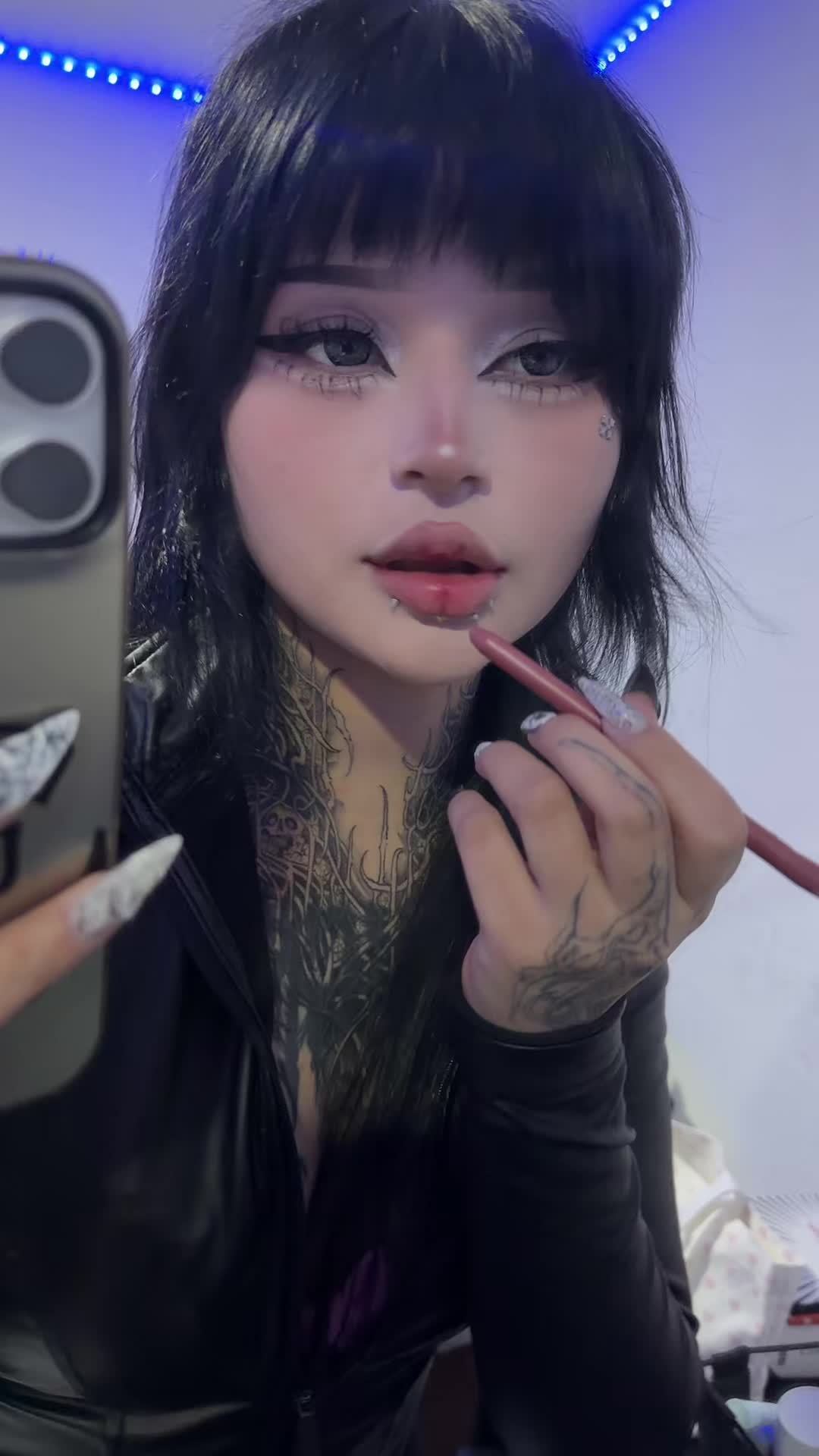 @u4e