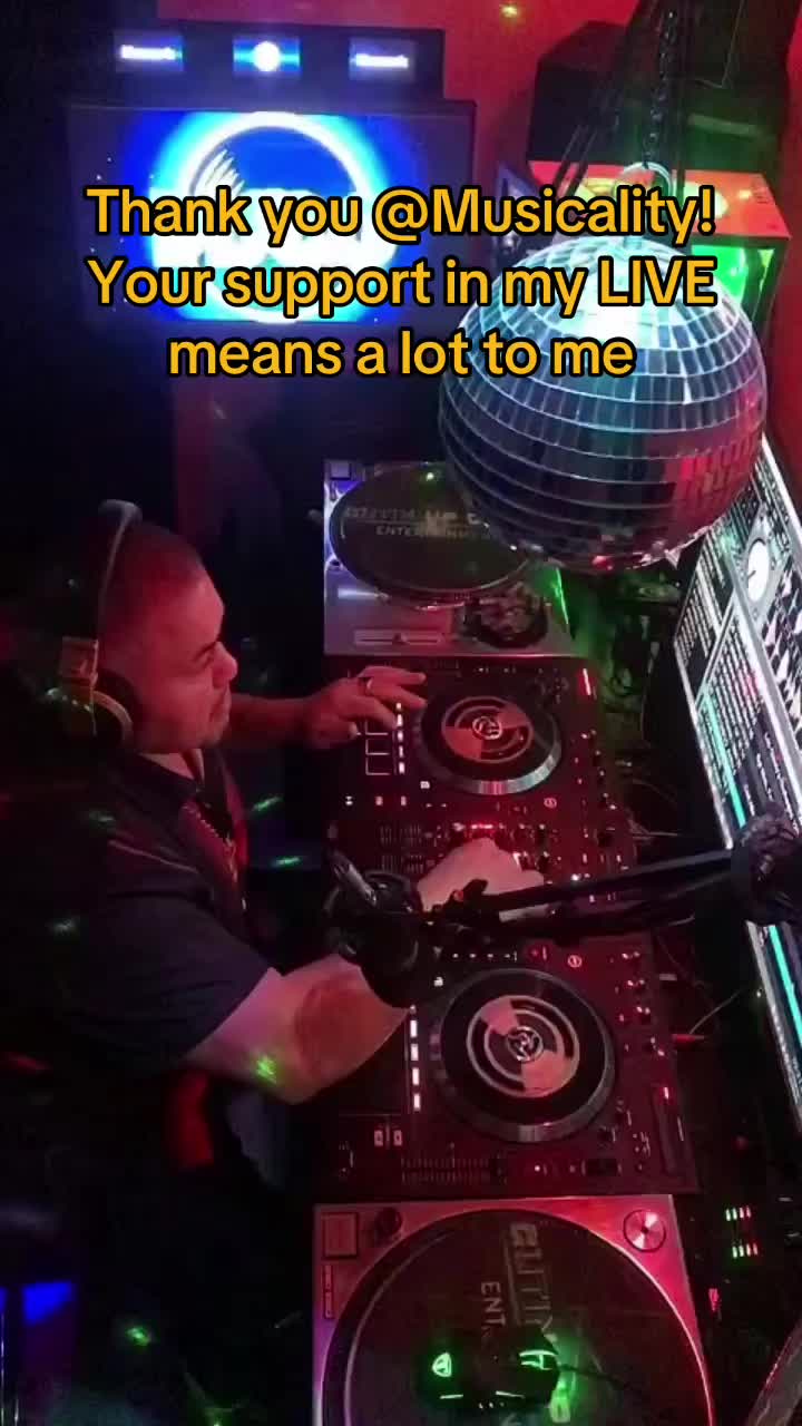 @Dj CutinupCruz