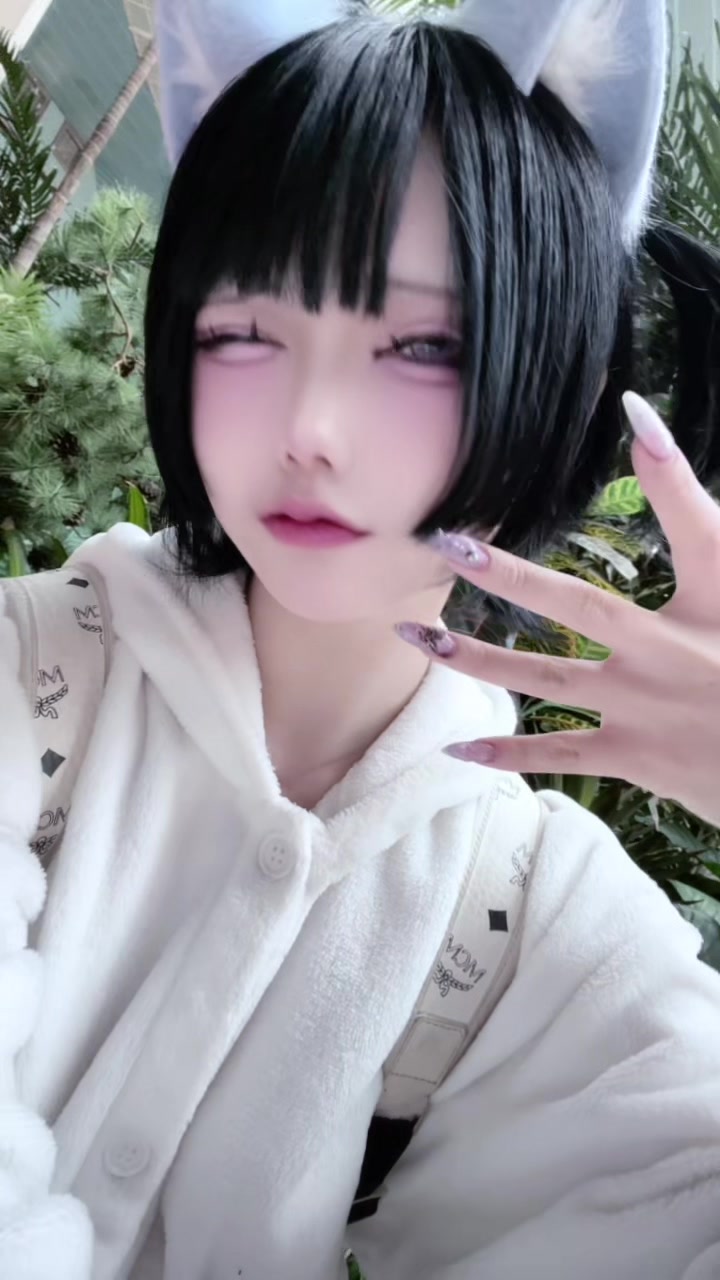 @しおしおにゃん