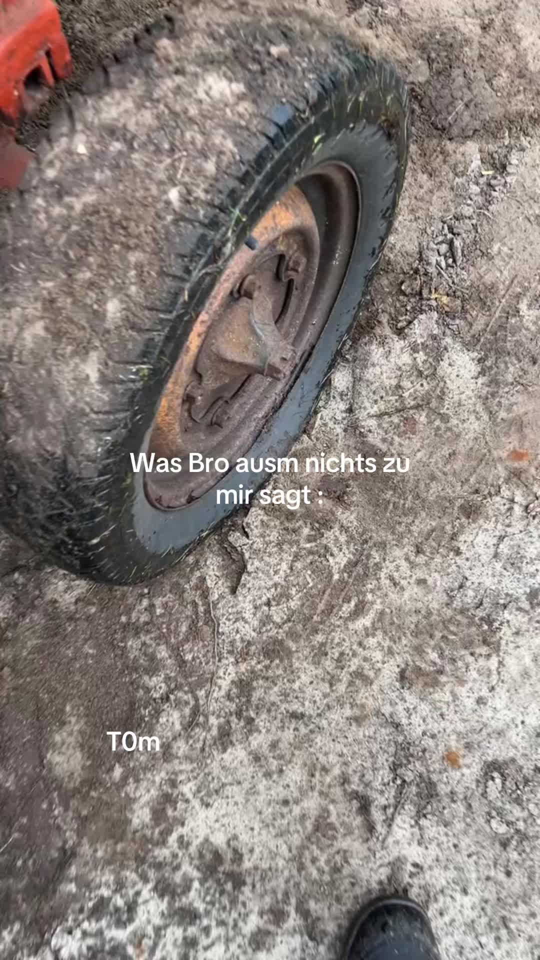 @t0m