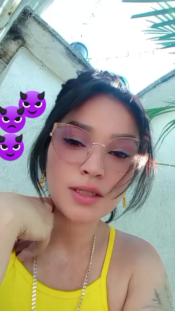 @Melanye Marín💙