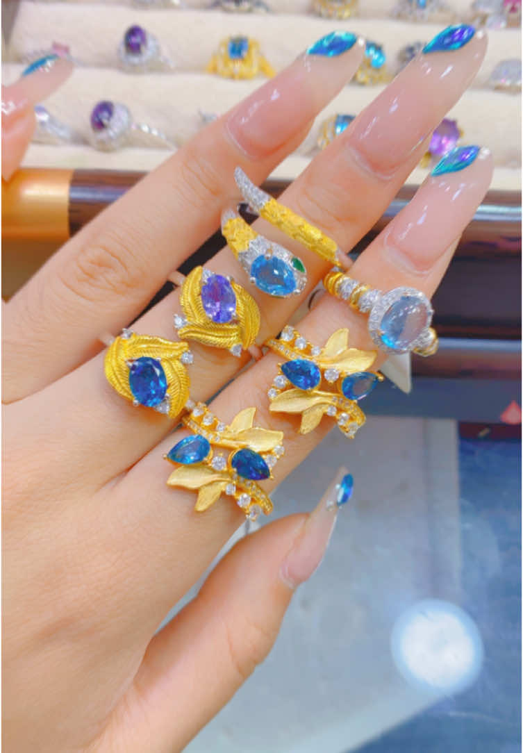 @qqscrystals