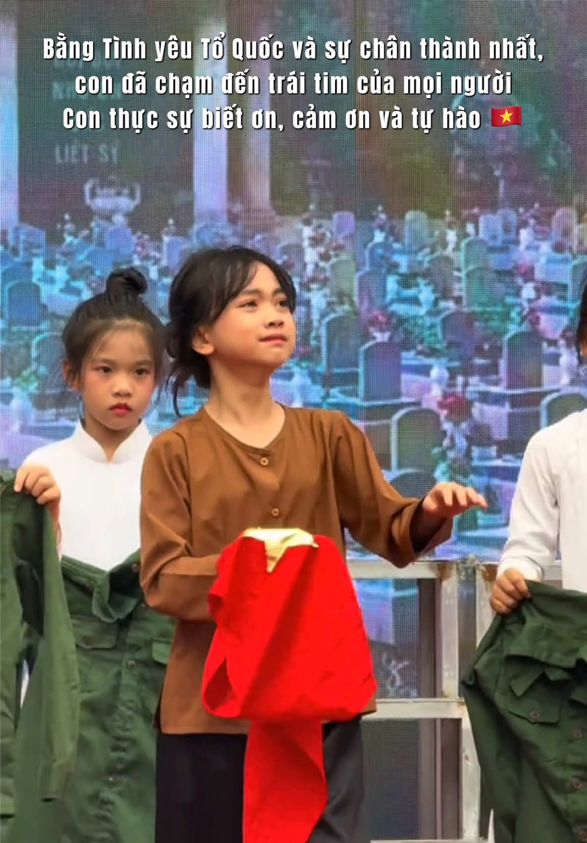 @Lê Ngọc Vy (Bella)