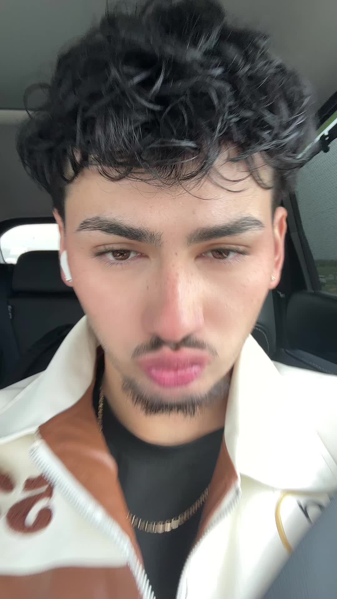 @Josee