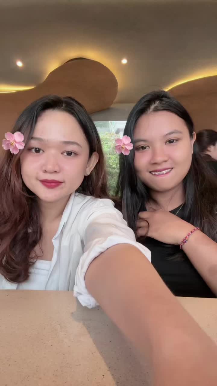 @Reinaa