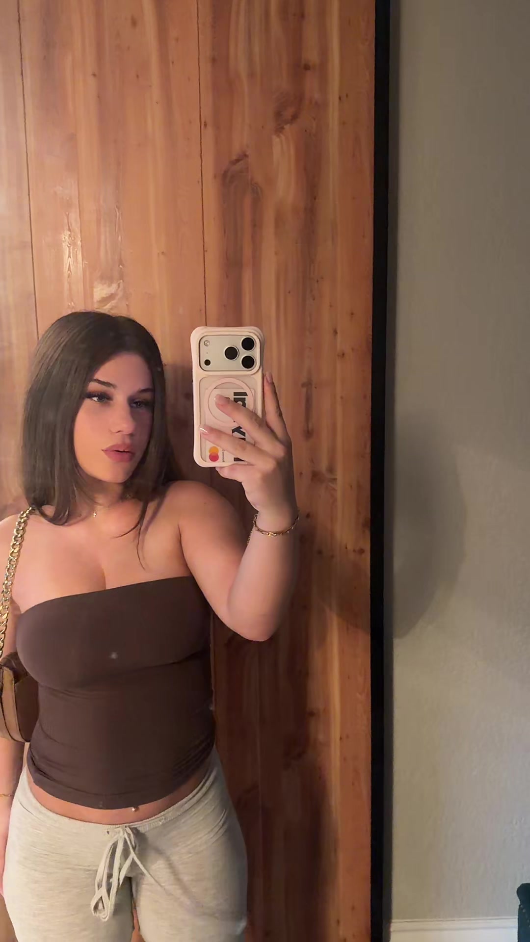 @msslimrettaqueen
