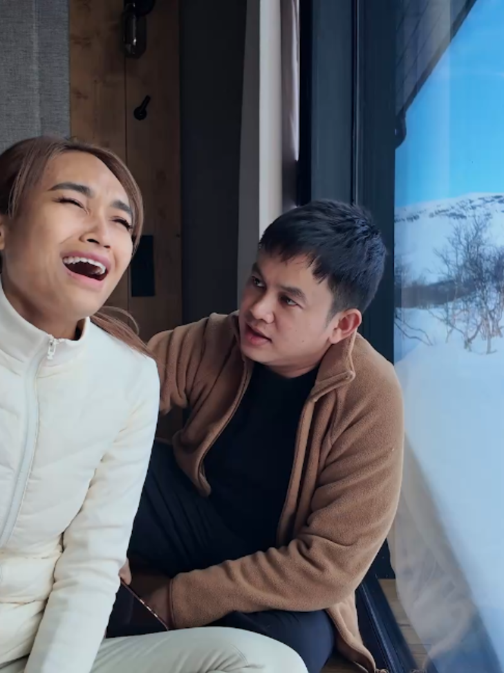 @Sein Phyo & Yi
