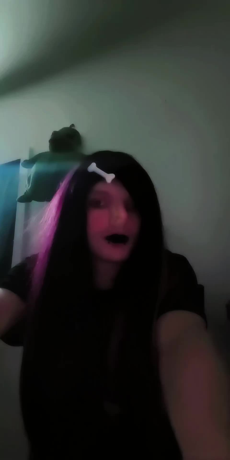 @DanielletheDead