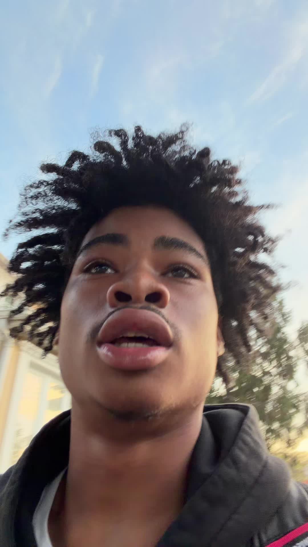 @$B🦍