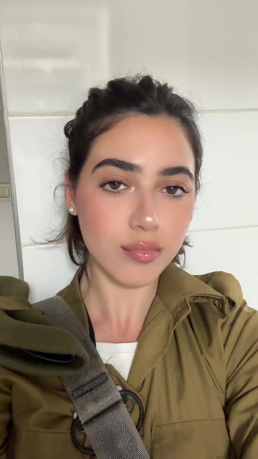 @Roni🧸